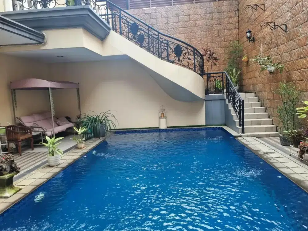 DIJUAL RUMAH 3 LANTAI FURNISH BELLANO GADING SERPONG