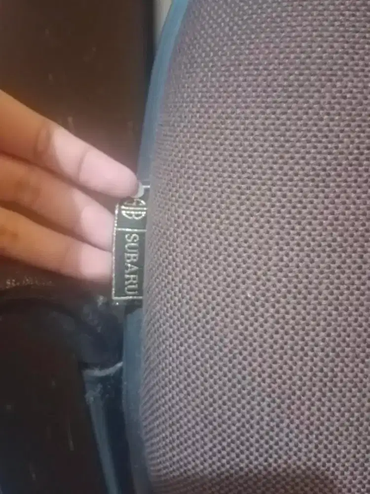 Bangku kantor merek subaru