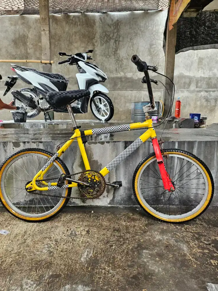 Sepeda bmx classic