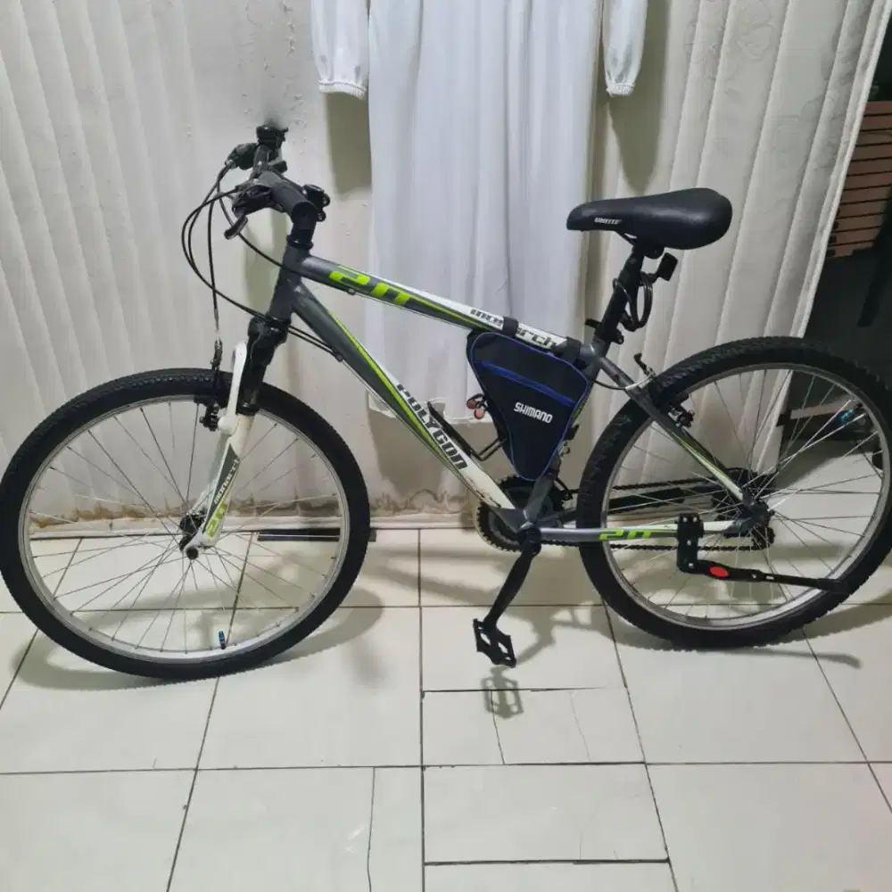 sepeda polygon monarch 2