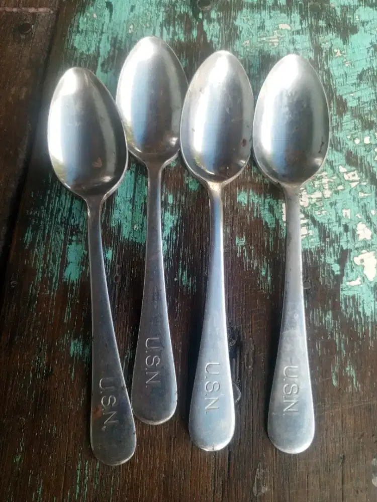 Sendok teh antik tahun 1940