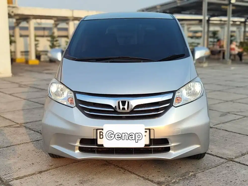 Honda Freed PSD 1.5 AT 2012