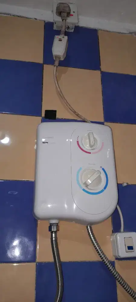 Pemanas air elektrik
