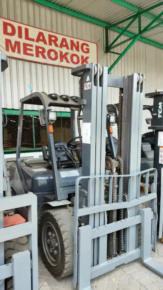 Forklift NOVA 3 Ton - 4.5 Meter, 3 Stage