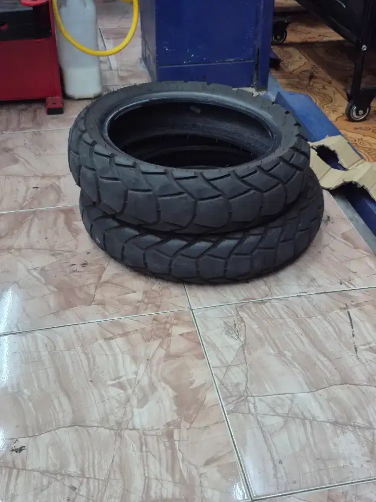 Ban Original ADV 160 Sepasang Federal FT297 Bekas