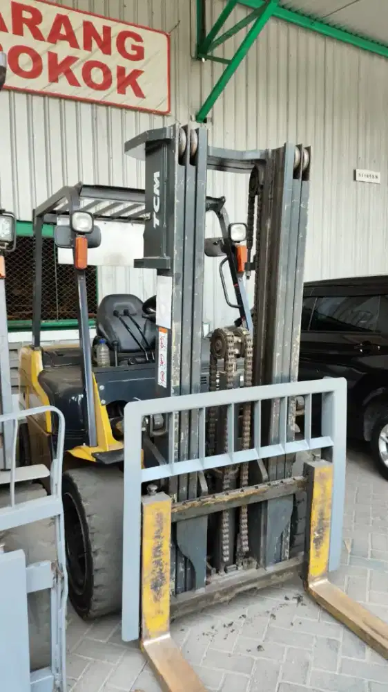 Forklift TCM 3 Ton - 4.5 Meter, 3 Stage