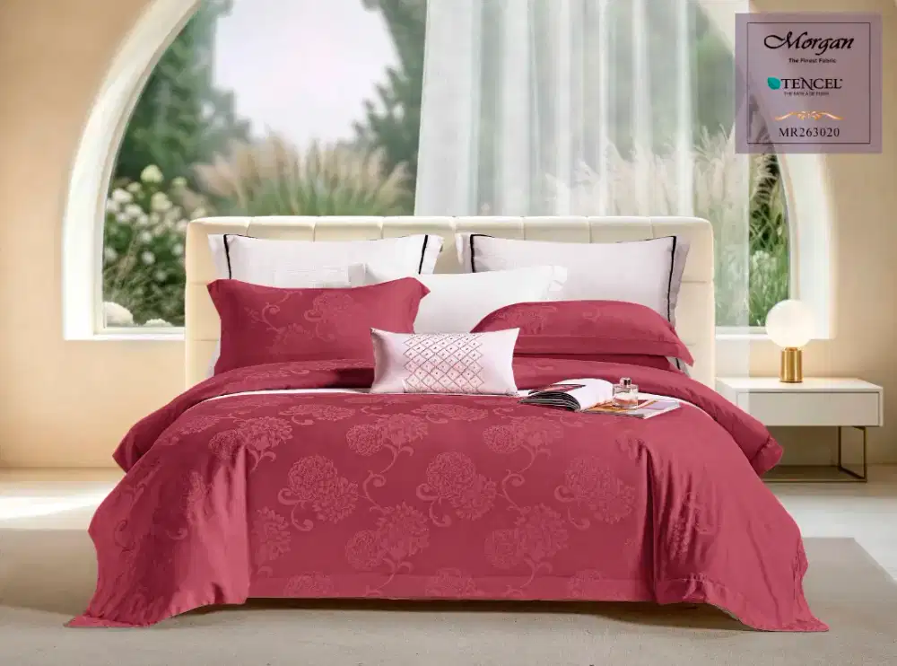 Seprei set sutra kingkoil warna maroon