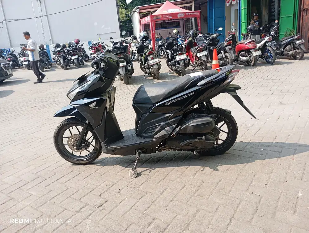 Honda Vario 150 LED old Tahun 2015 Surat komplit
