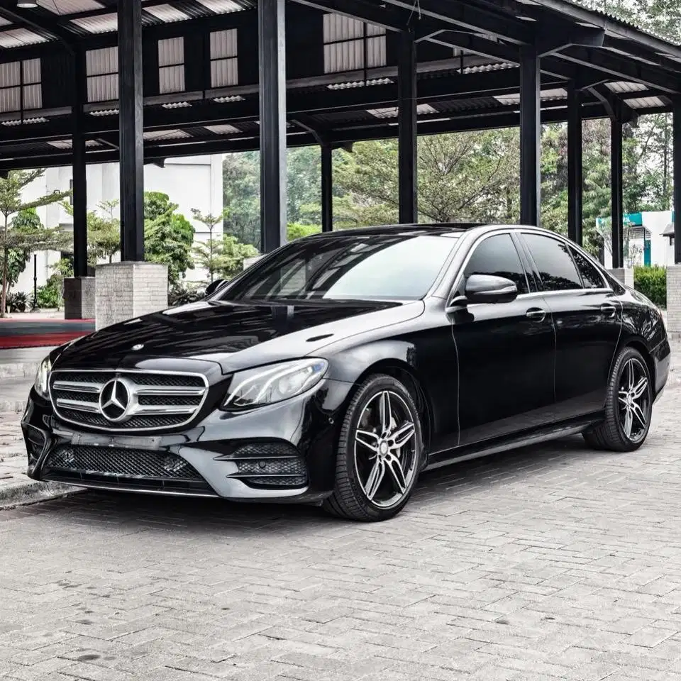 (CASH) Mercedes Benz E300 AMG W213 2017