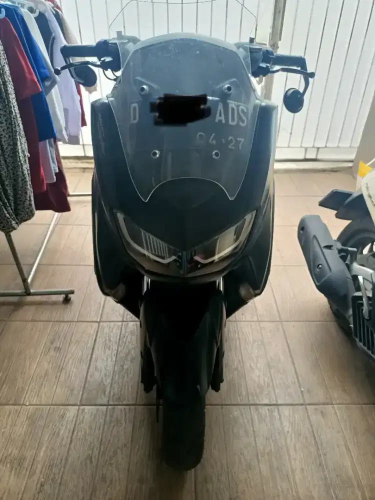 Nmax 2022 hitam