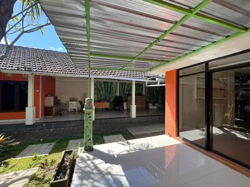 DISEWAKAN GEDUNG STRATEGIS DI JALAN UTAMA GATOT SUBROTO DEKAT PASAR KRENENG, DENPASAR BALI