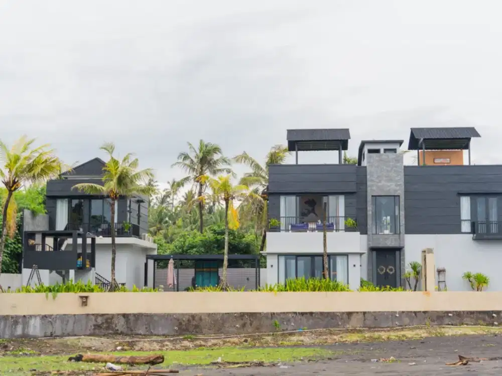 DI JUAL / DISEWAKAN LUXURY BEACHFRONT VILLA DI PANTAI SABA, GIANYAR, BALI