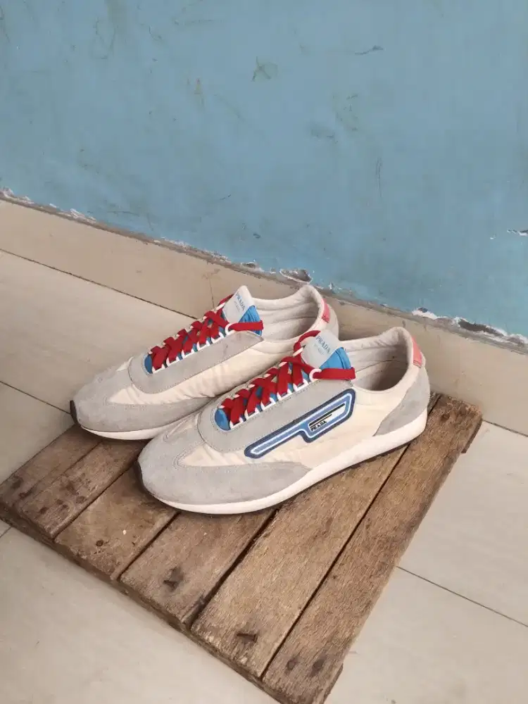 Sepatu PRADA Sport