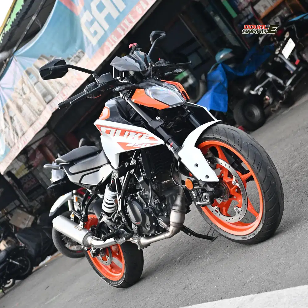 KTM DUKE 250 PUTIH 2024 LOW KM 8rb