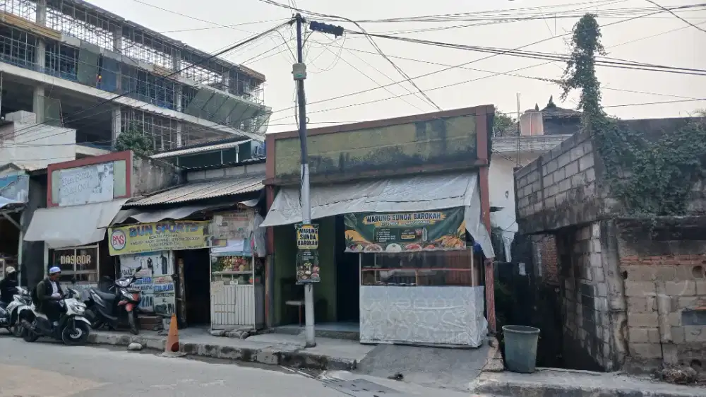 Disewakan warung usaha . Oper Alih . Siap Pakai . Lanjut Usaha .