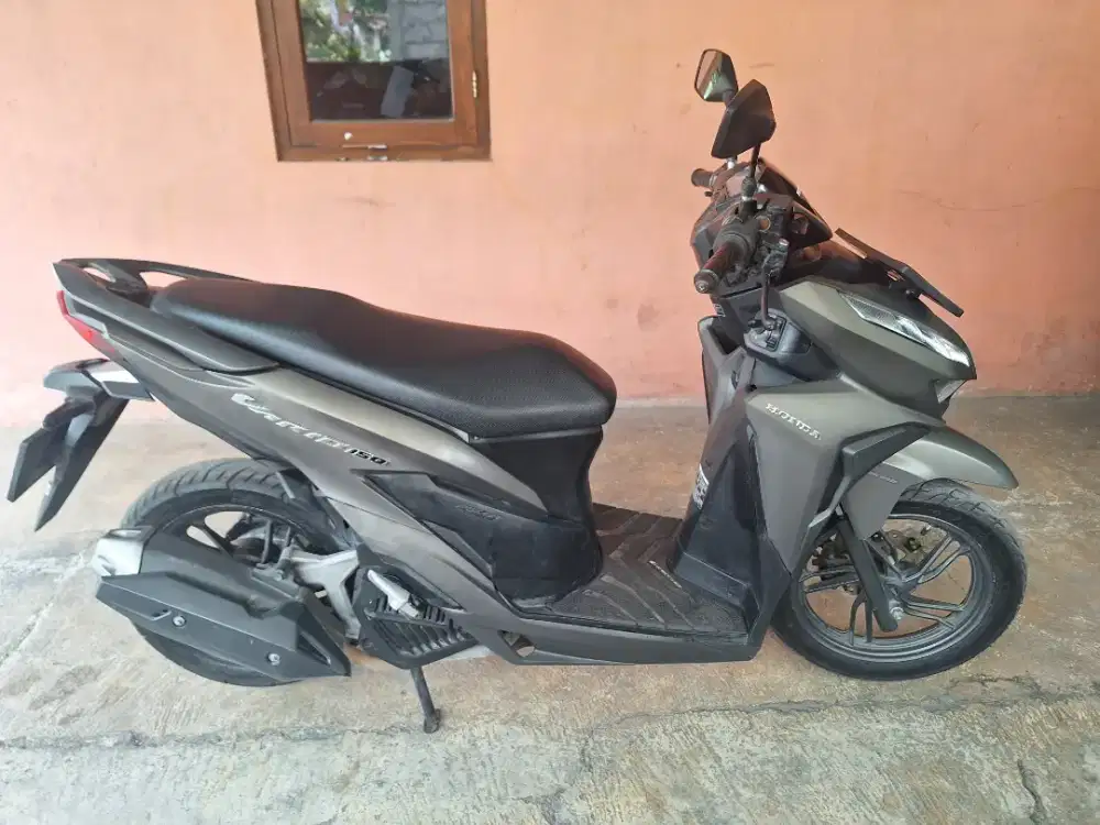 Vario 150 2020 istimewa bisa cash/kredit syariah angsuran TERMURAH