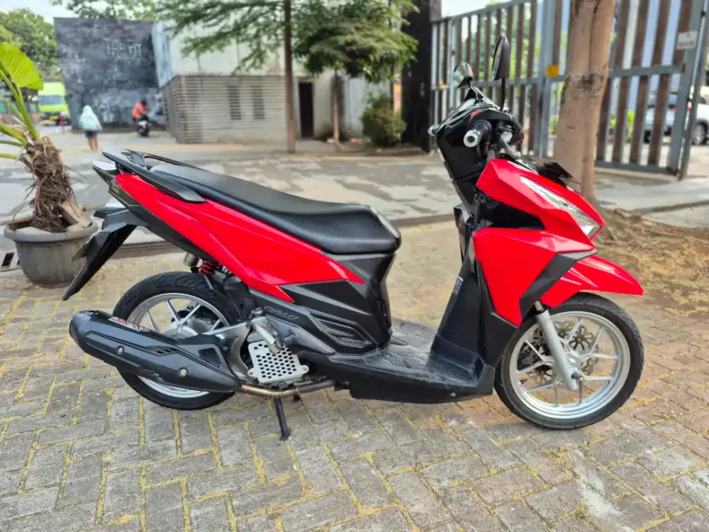 Dijual Honda Vario LED old 125 tahun 2016 surat lengkap
