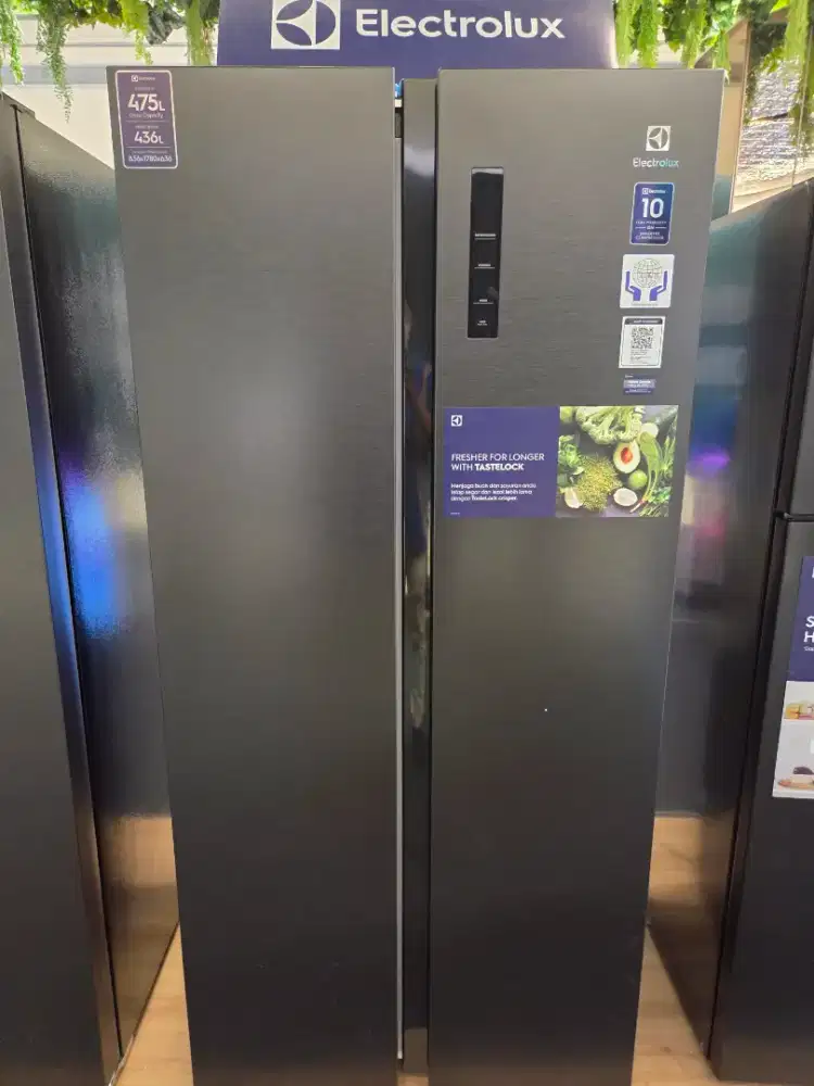KULKAS SBS ELECTROLUX ESE4500A-B/BL