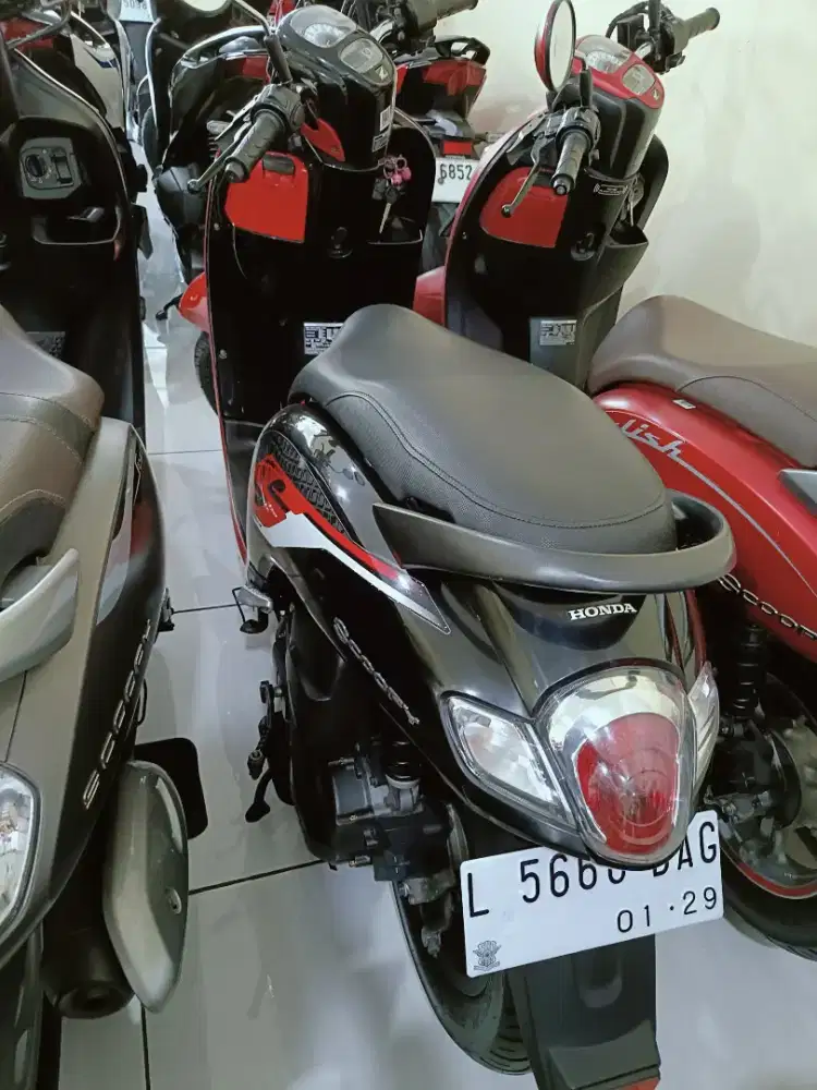SCOOPY ESP SPORTY FI ECO 2018 BISA KREDIT TENOR MAX 2TH
