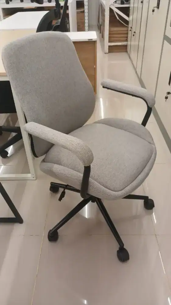 Kursi kantor aline grey