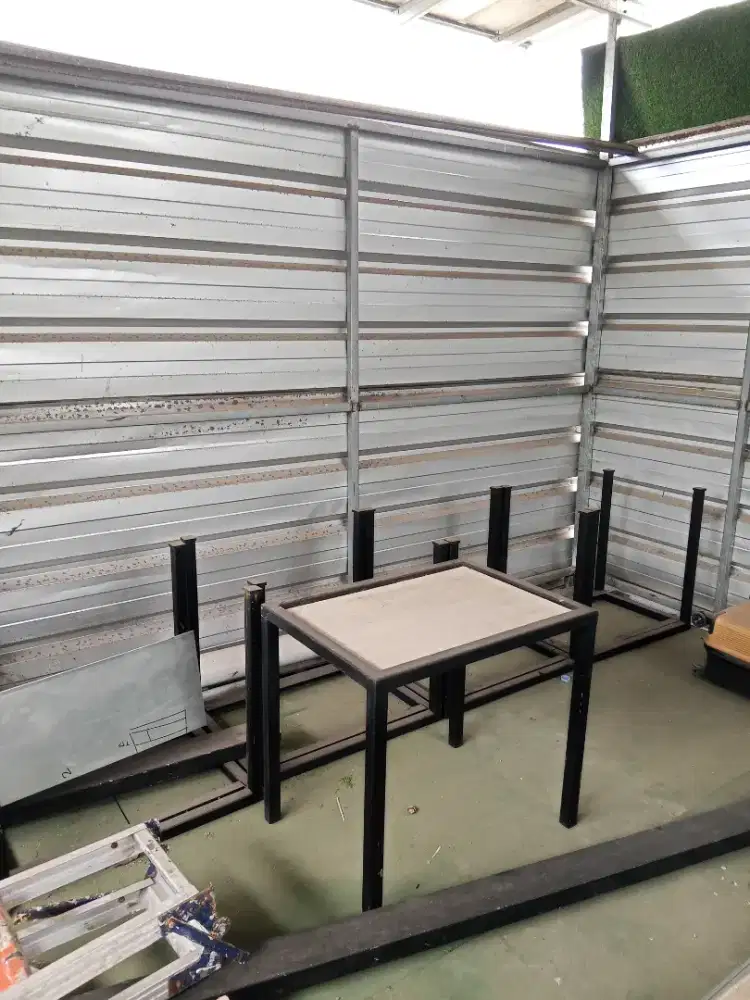 Jual meja 1 an boleh borongan boleh ada 7
