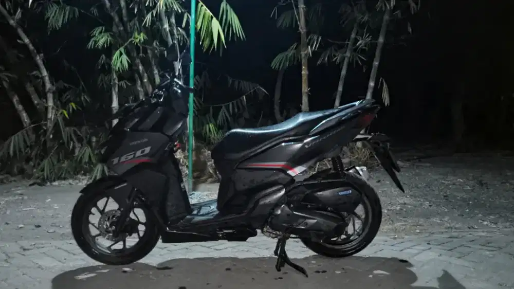 Vario 160 cc  hitam