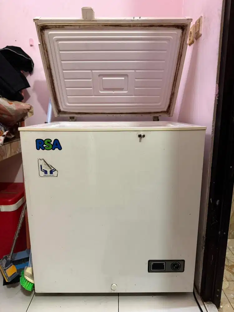 RSA Freezer Chest CF-150 150L
