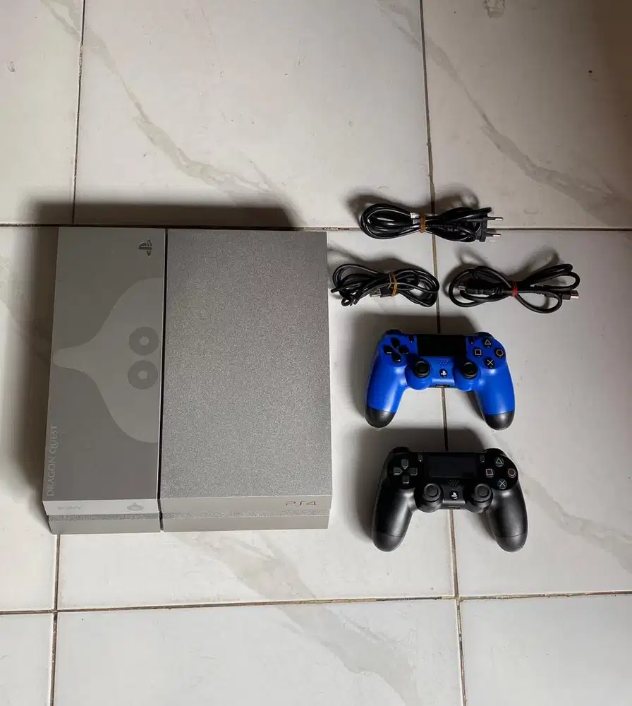 PS4 Fat Dragon Quest Limited Edition