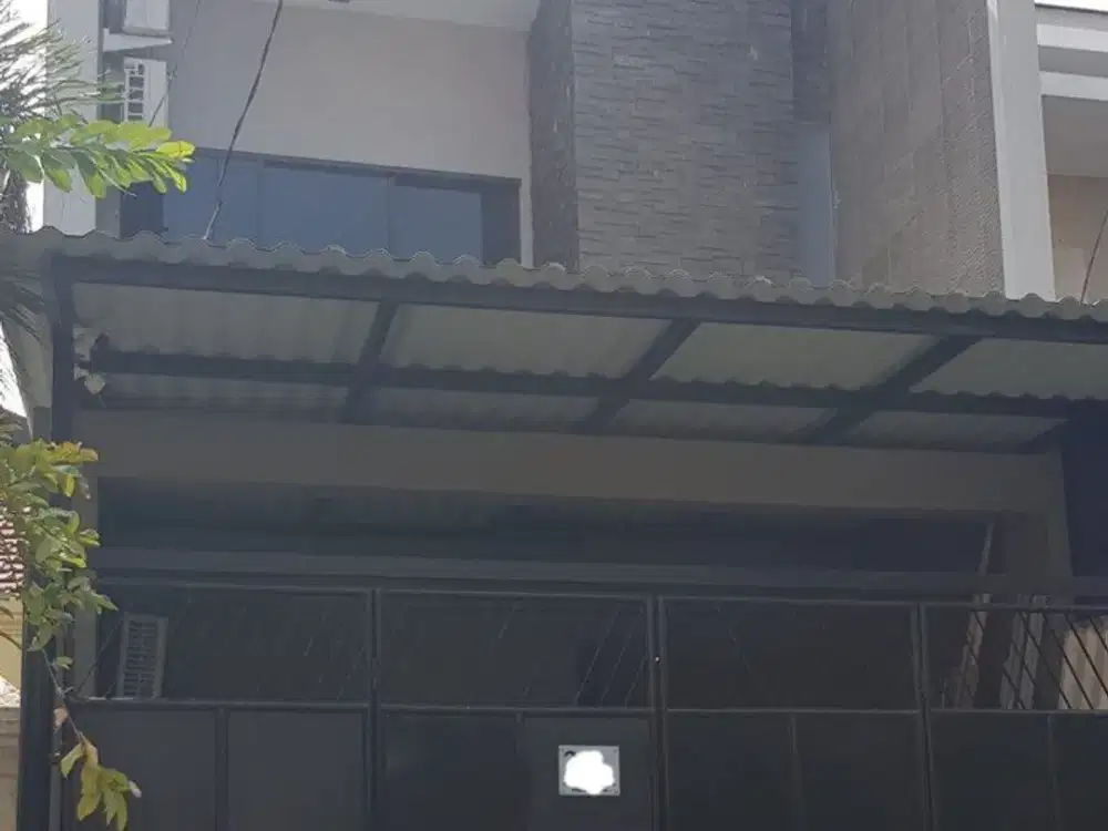 Rumah Siap Huni Rungkut Asri Utara Hadap Selatan (- Pompa Air ( Jet Pump ) - Tandon Bawah dan Atas - Kitchen Set - Korden Set - 5 Unit Ac)