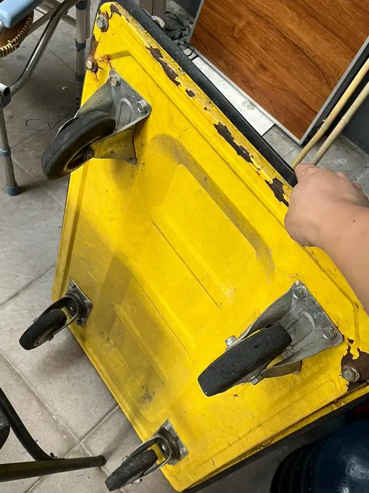 Kereta dorong untuk barang
