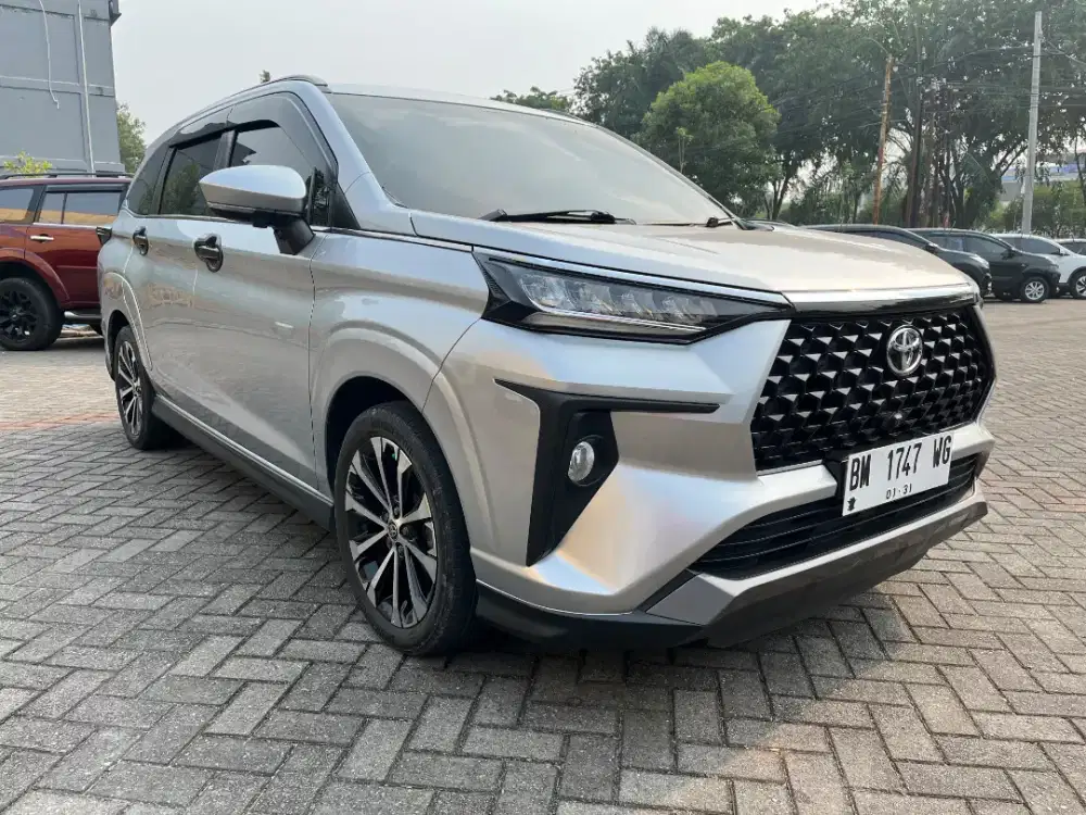 Toyota New Veloz Q 1.5 CVT 2023 km 30 Rbuan