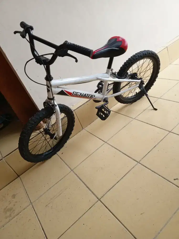 Sepeda BMX 18 inch