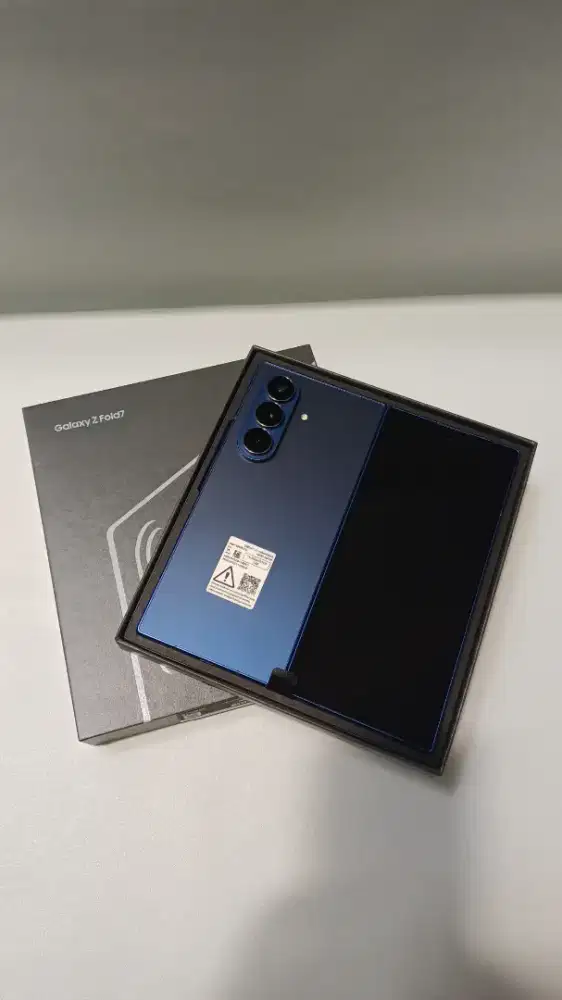 Samsung Z Fold7 12/256gb sein second