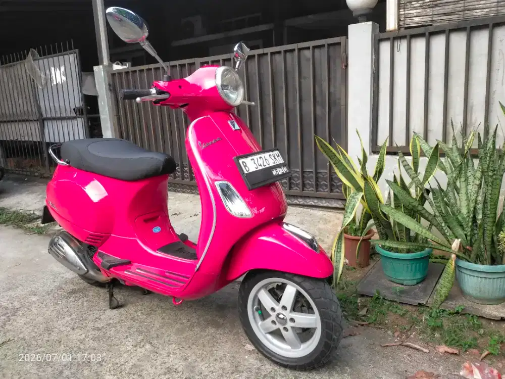 DIJUAL (BU) SEGERA VESPA LX150 IE 3V AT ISTIMEWA PEMAKAIAN EX WANITA