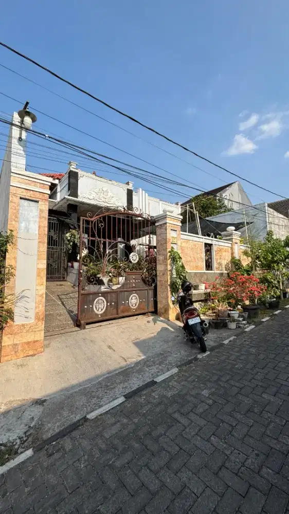 Rumah luas 1 lantai, siap huni Banyumanik
