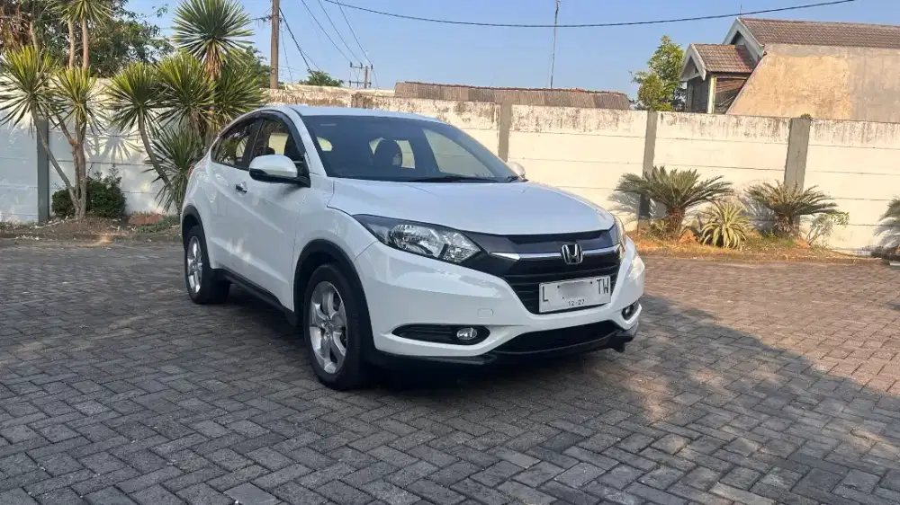 Honda HRV E AT 2015  /Tgn 1 dari baru / Cat full ori / Low kilometer