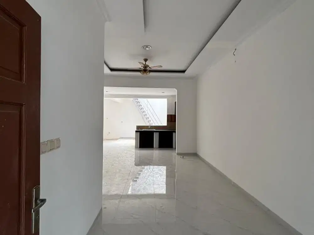 Rumah Lebar 7 Sektor 7A Gading Serpong, Tangerang