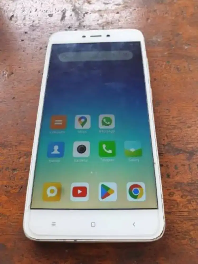 Redmi 5a masih orian android 7 ram 2/16 siap pakai sehari hari