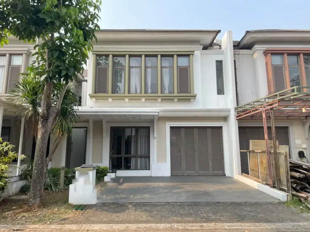 GREENWICH LUXMORE MODERN 2-STORY RESIDENCE SPACIOUS FAMILY LIVING