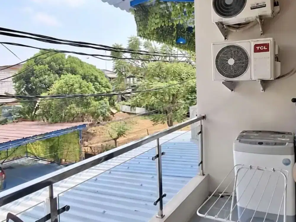 Dijual rumah di taman palem lestari baru renovasi