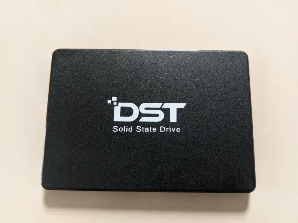 Ssd sata DST 256gb like new