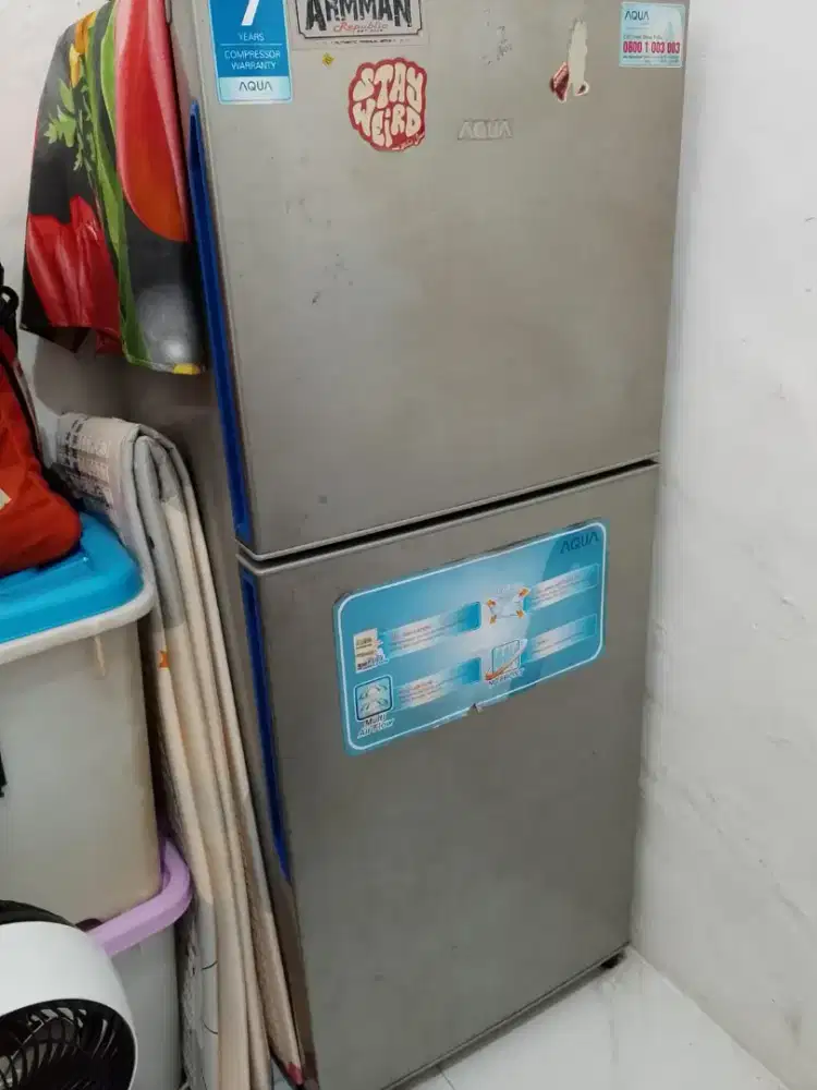 kulkas merk aqua