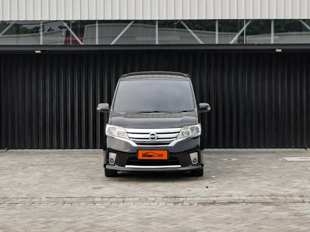 Nissan Serena HWS matic 2013 hitam genap
