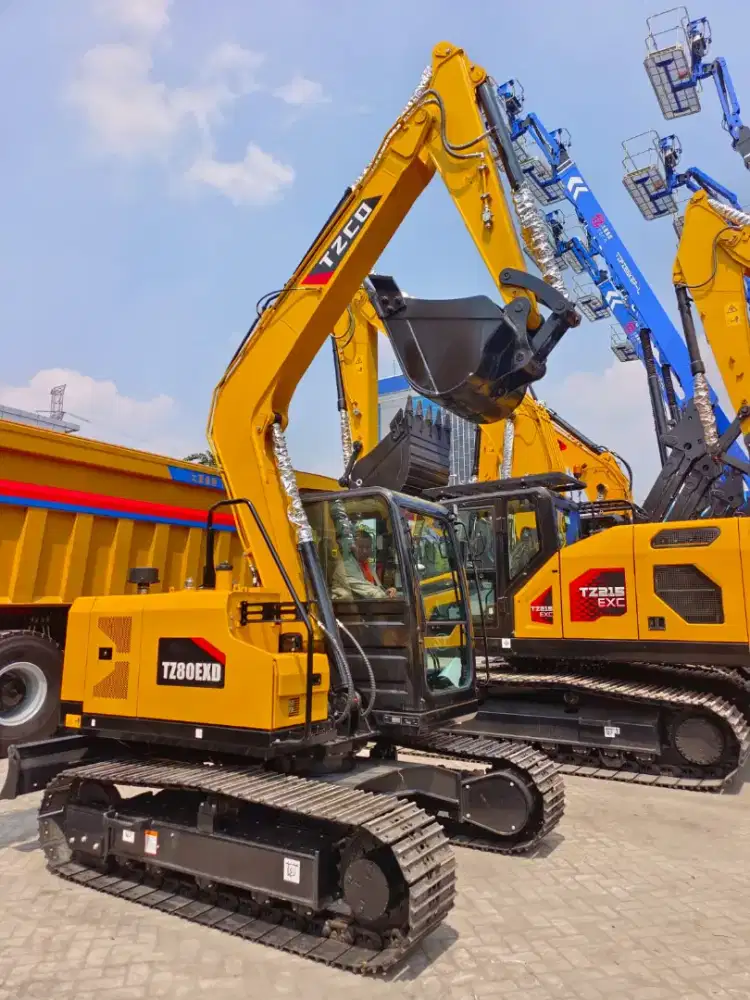 Excavator TZCO type TZ80 kelas 8 ton
