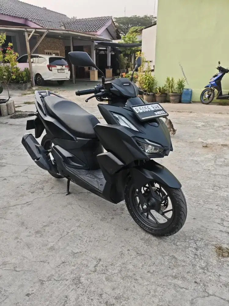HONDA VARIO 160 CC HITAM