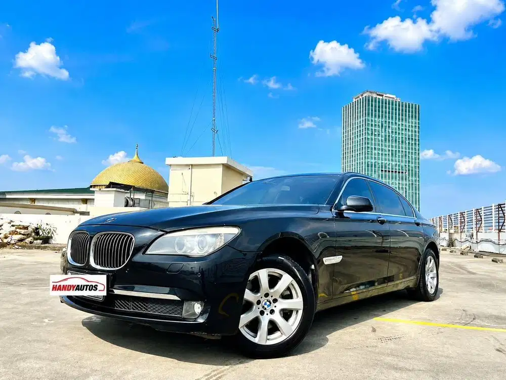 BMW 730li 2010 Automatic Hitam Metalik
