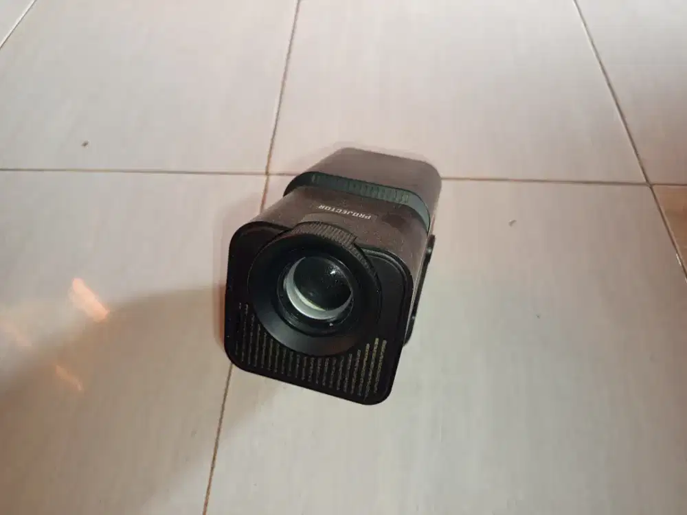 Proyektor Hy 320