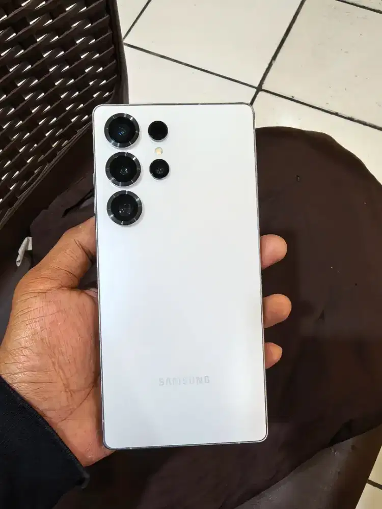 Samsung S25 Ultra 12/512GB Sein
