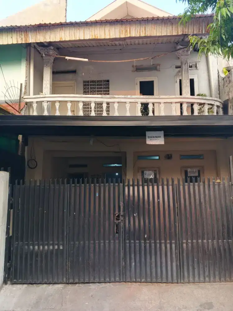 Disewakan rumah 2 lantai Rawa Selatan Ii