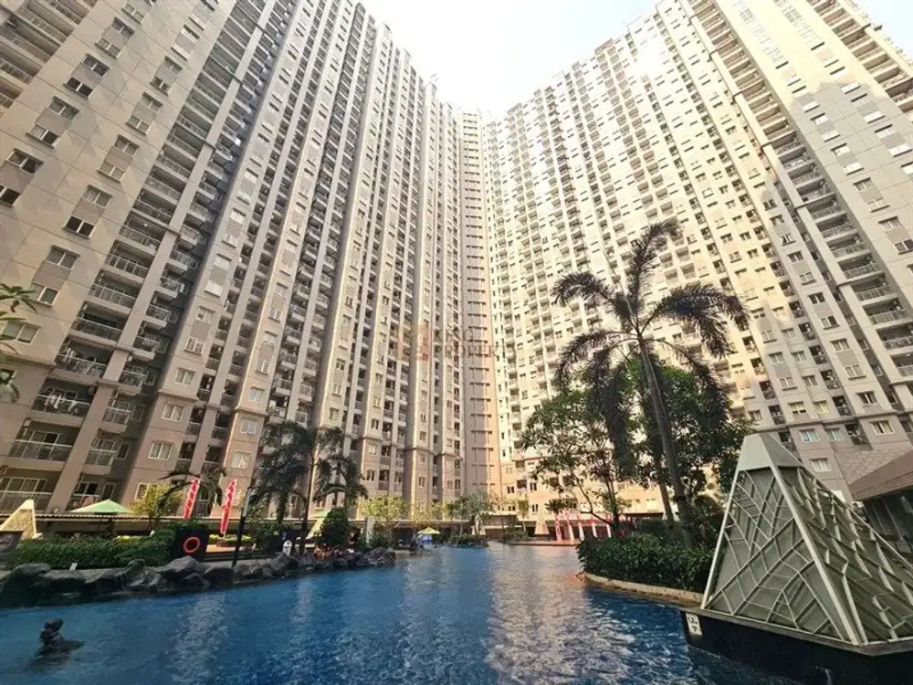 Semi Private Lift! Sewa 2 BR Apartemen Royal Mediterania Garden Jakarta Barat Luas 72,5m² Garden View & East Tunnel Dekat Mall Central Park